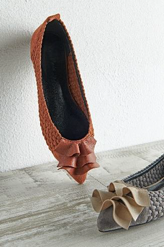 Ruffle Woven Flats