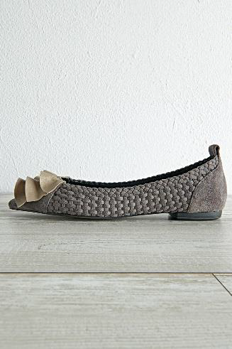 Ruffle Woven Flats