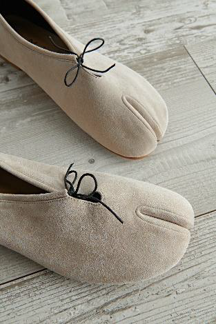 Split Toe Flats