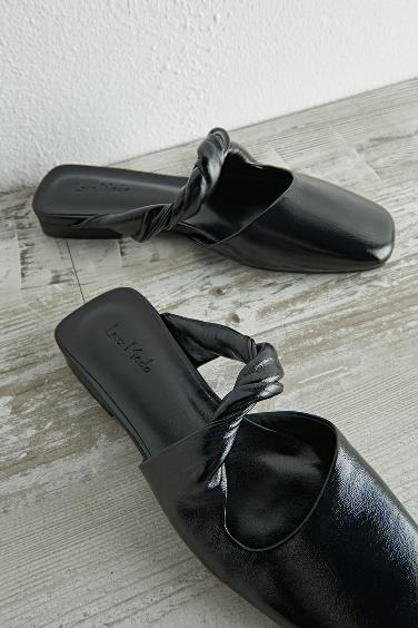 Twisted Mules