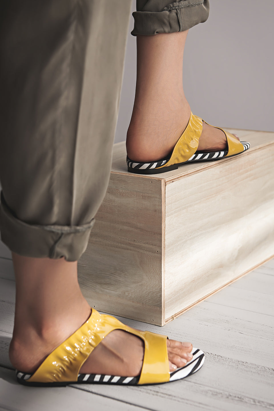 Zebra Lining Sandals
