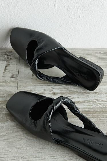 Twisted Mules