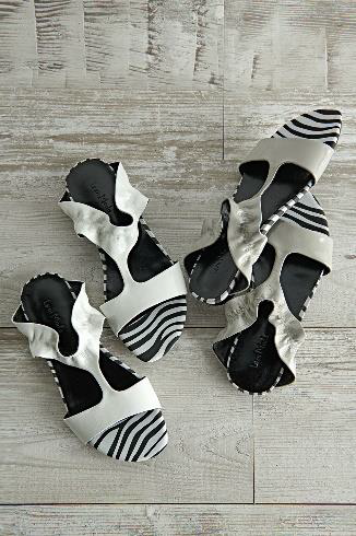 Zebra Lining Sandals